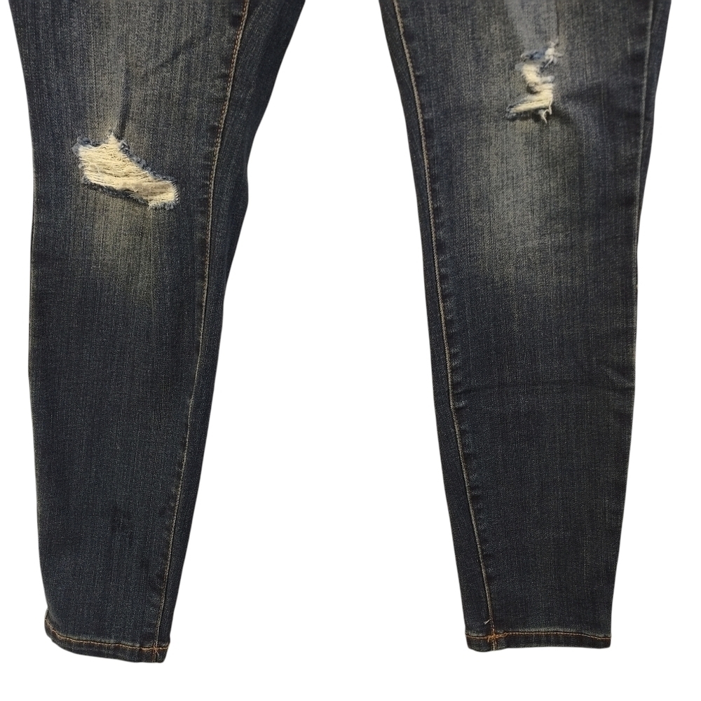 Maurices Women's Blue Distressed Mid Rise Short Skinny Jeans Size S NWT - Picture 4 of 10